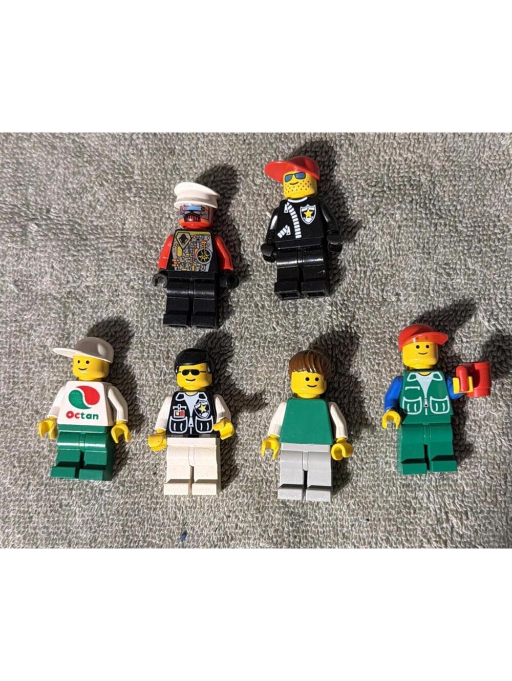Lego Mini Figure Lot Of 6 Mini Figures